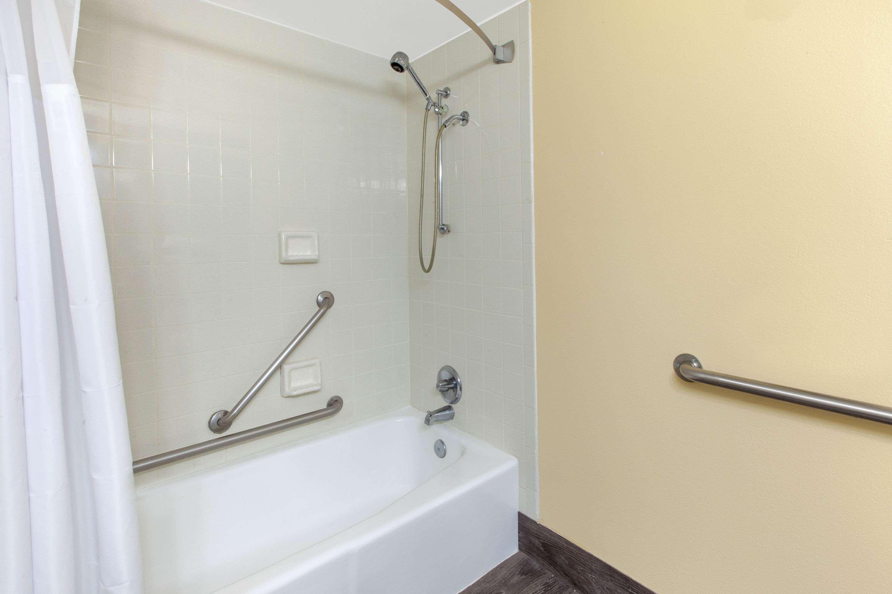 Days & By Wyndham Grand Rapids Near Downtown