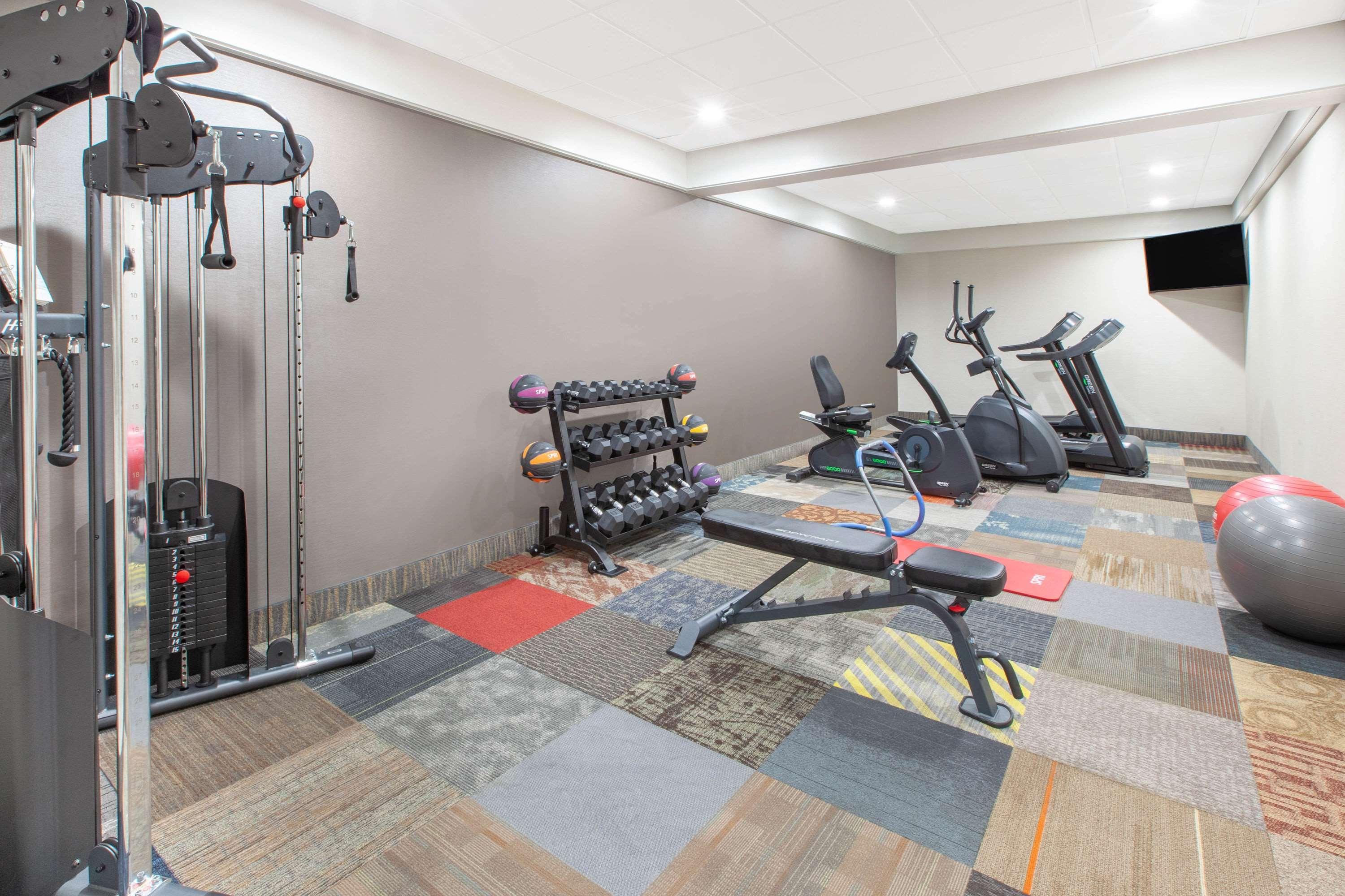 Days & By Wyndham Grand Rapids Near Downtown Wyoming