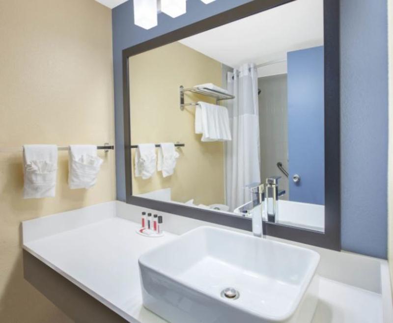 Days & By Wyndham Grand Rapids Near Downtown Wyoming