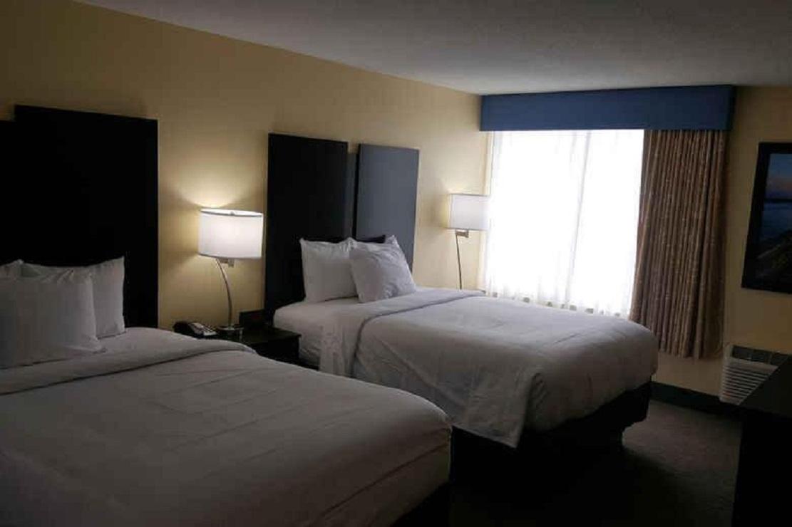 Days & By Wyndham Grand Rapids Near Downtown Hotel