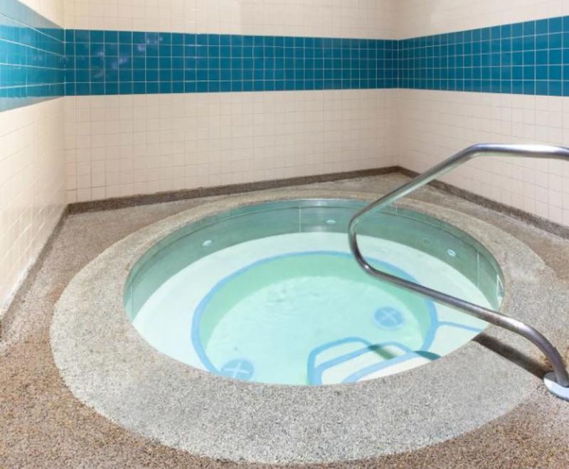 Hotel Days & By Wyndham Grand Rapids Near Downtown Wyoming