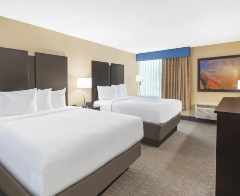 Hotel Days & By Wyndham Grand Rapids Near Downtown